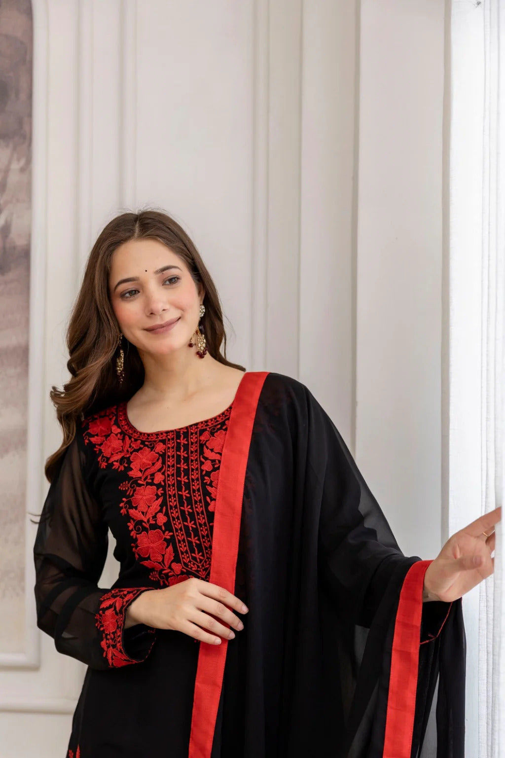 Noir Elegance Embroidered Georgette Kurta Set