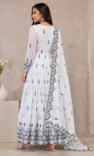 Ivory Bloom Georgette Kurta Set