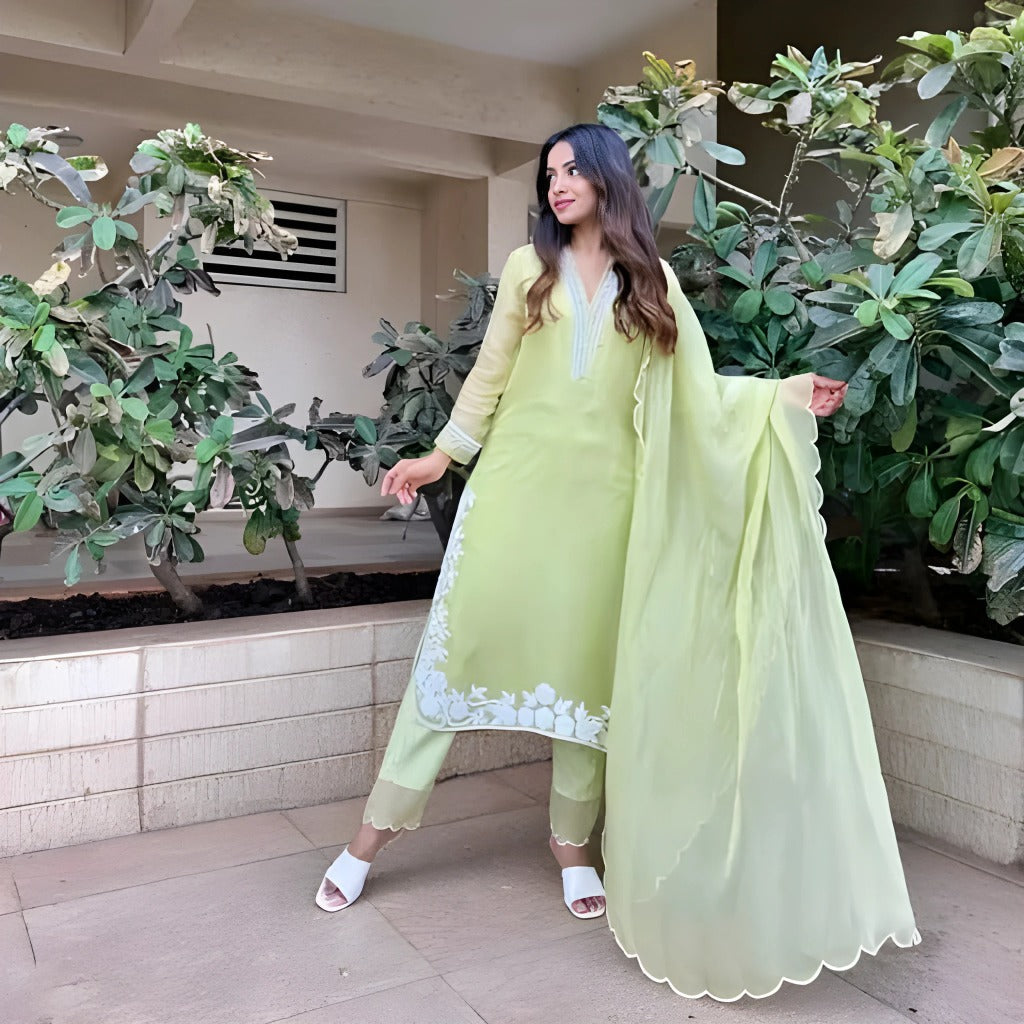 Pista Bloom Georgette Kurta Set